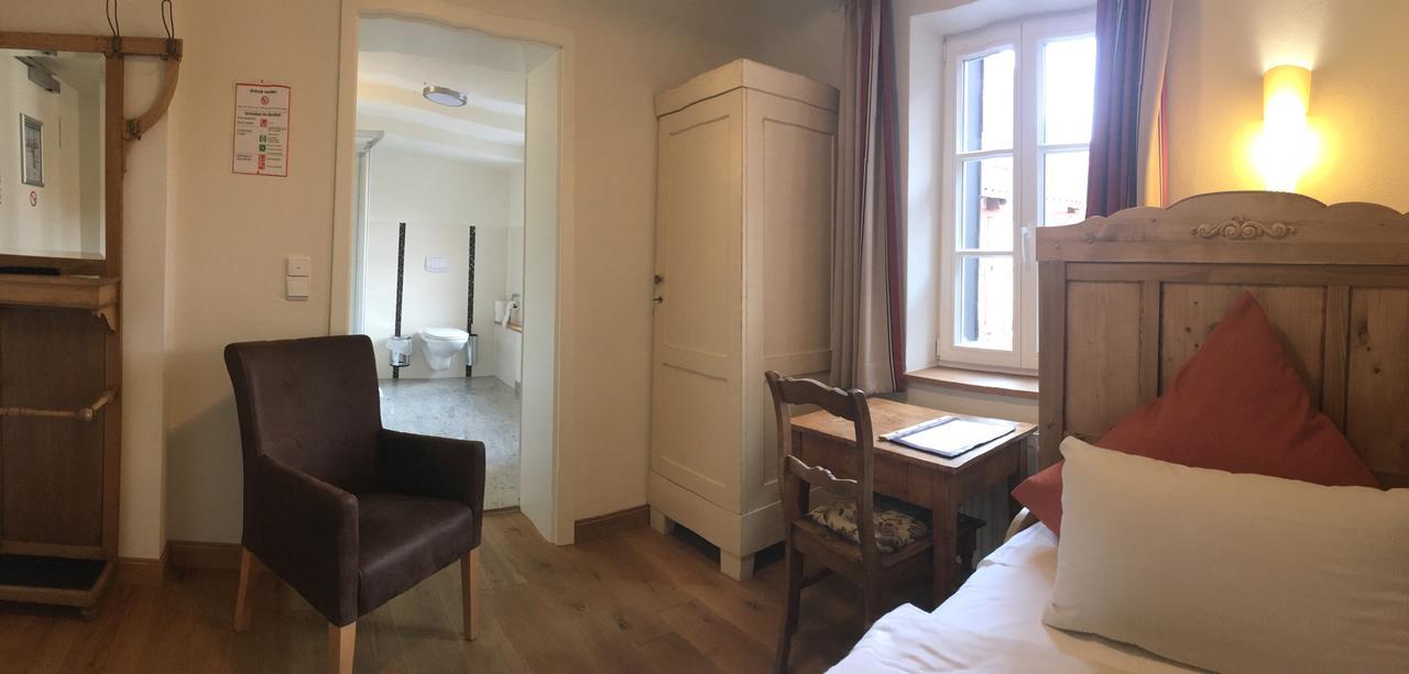 Fachwerk-Hotel Eisenbart Munden  Bagian luar foto