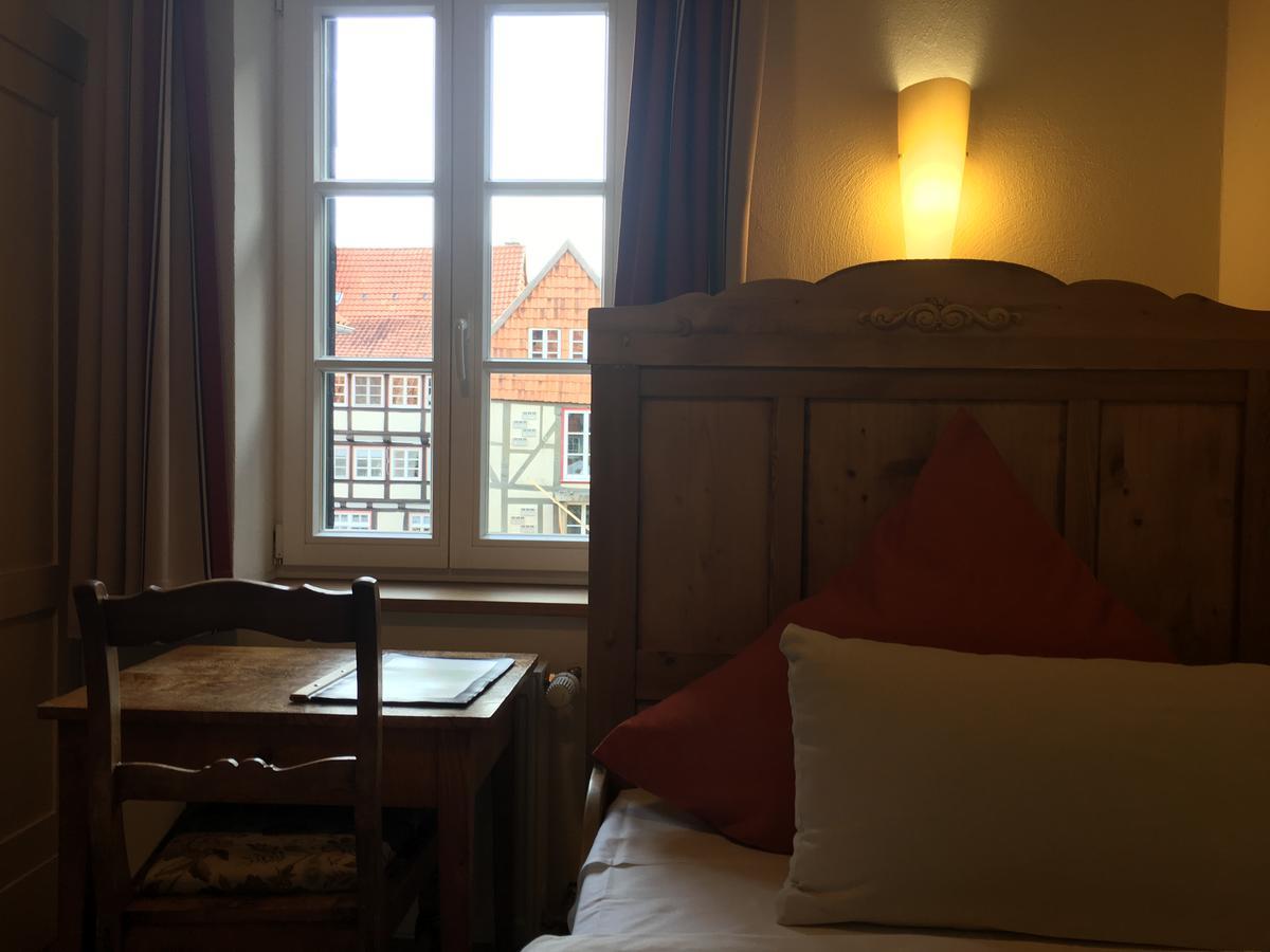 Fachwerk-Hotel Eisenbart Munden  Bagian luar foto