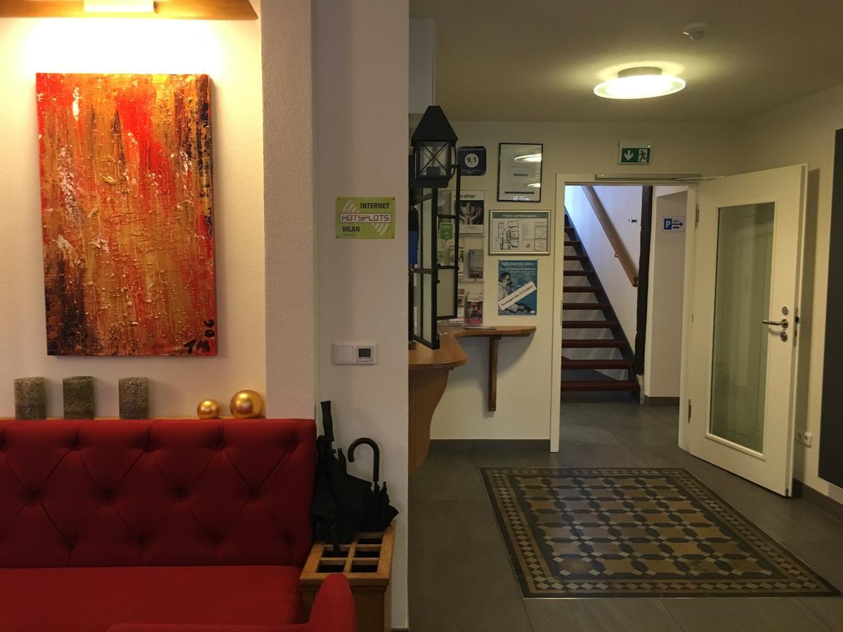 Fachwerk-Hotel Eisenbart Munden  Bagian luar foto