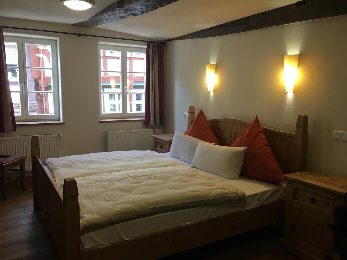 Fachwerk-Hotel Eisenbart Munden  Bagian luar foto